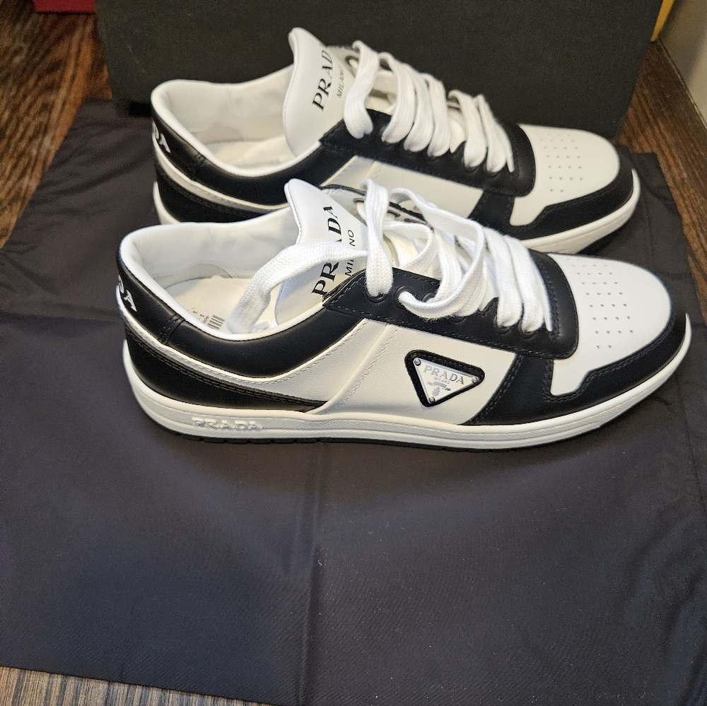 PRADA Women’s ‘Downtown’ Logo Leather Sneakers Black & White Size 38 - Picture 6 of 10